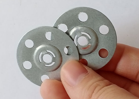 os discos da isolação do metal de 35mm telham a arruela da fixação do suporte com parafusos da placa de gesso