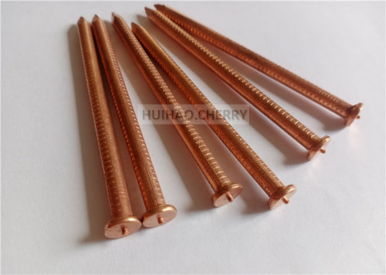 a solda da descarga do capacitor de 5mm fixa o baixo revestimento do cobre do aço carbono
