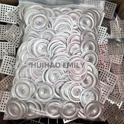 Pins de fixação de isolamento de base perfurados de aço inoxidável para lã de vidro