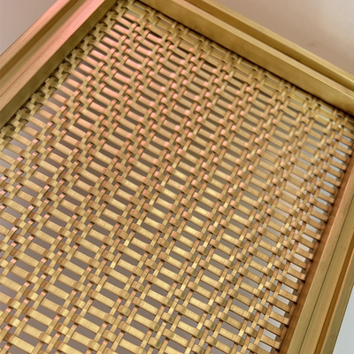 Rede de fios de arquitetura colorida para balustradas e escadas interiores