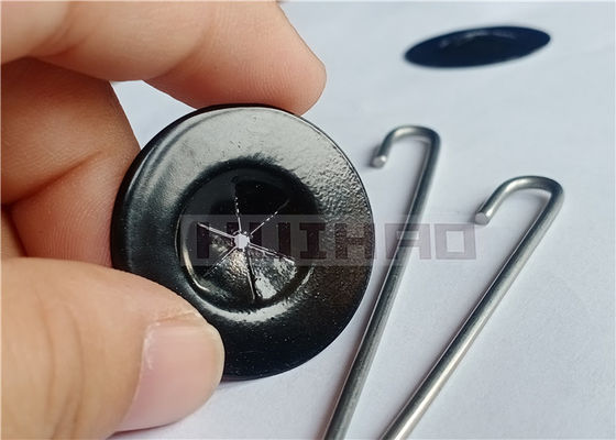 Ganchos em J de aço inoxidável de 2,0 x 100 mm usados ​​com arruelas de trava automática pretas para proteger a malha nos painéis solares