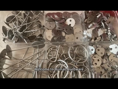 Acessórios utilizados para fixar o isolamento durante o processo de fabrico de cobertores removíveis